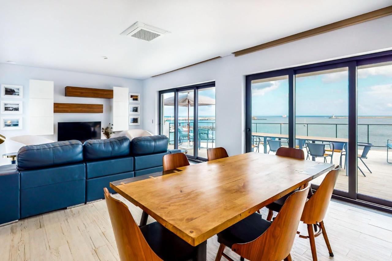 Facing Bay Hostel Praia da Vitória Екстериор снимка