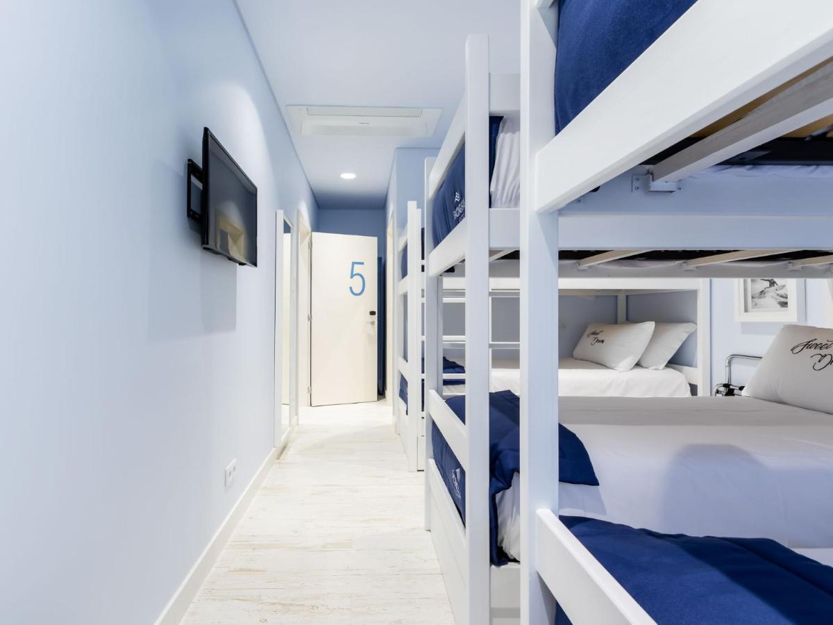 Facing Bay Hostel Praia da Vitória Екстериор снимка