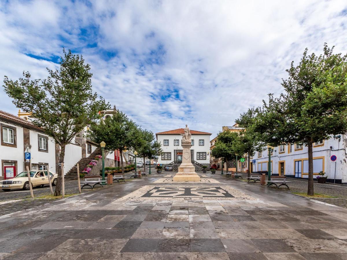 Facing Bay Hostel Praia da Vitória Екстериор снимка